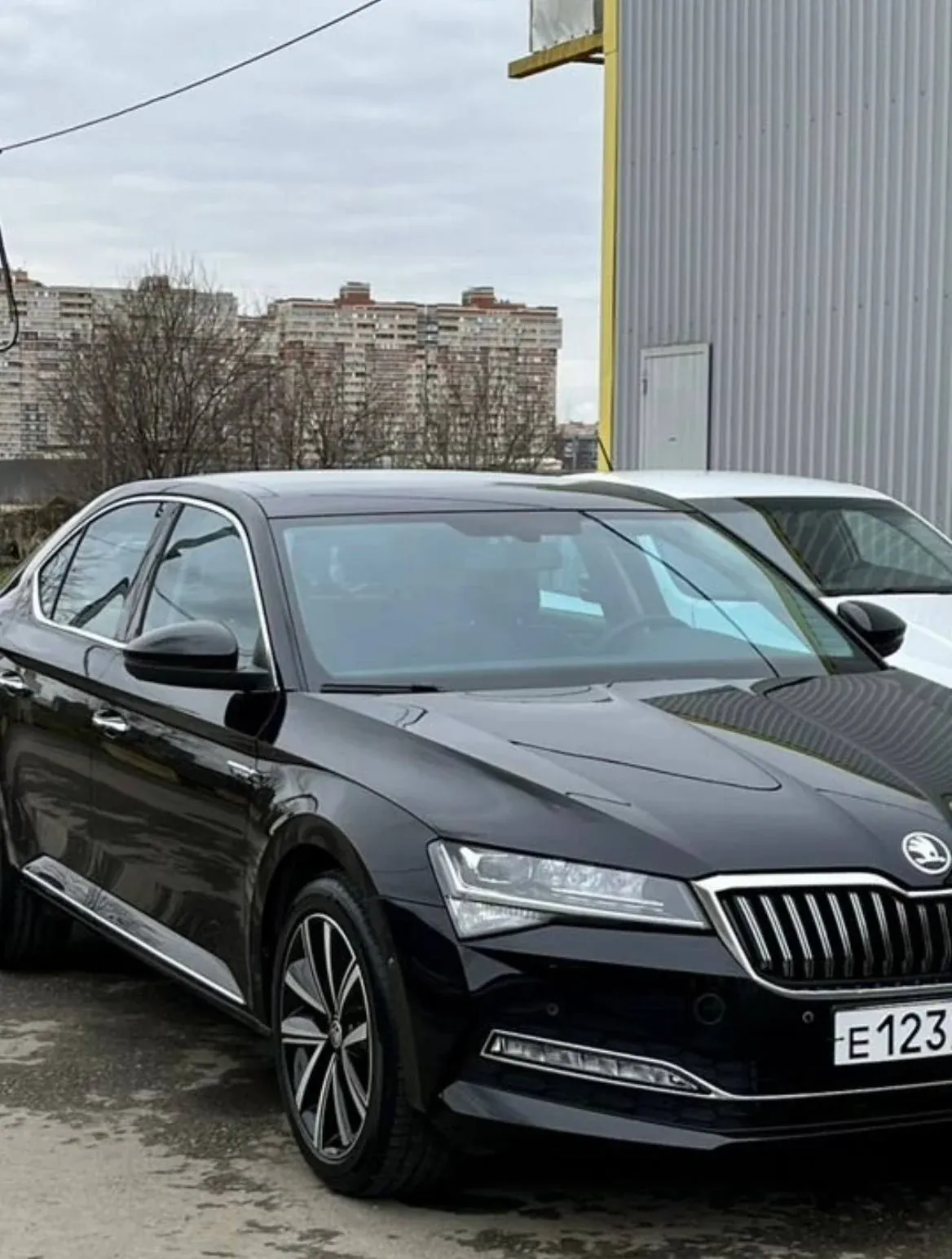 Автомобиль с атермальной плёнкой